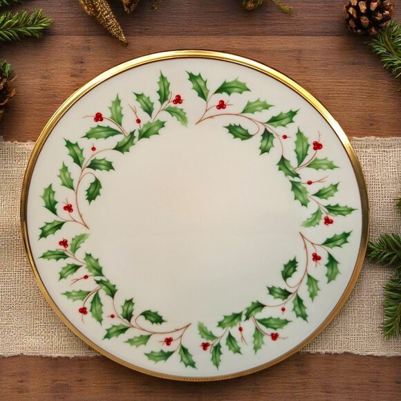 Lenox HOLIDAY Holly Berry Christmas Salad Plate Gold Trim 8" - Picture 1 of 6